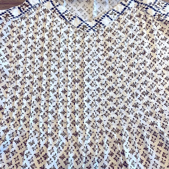 LOFT Green and Blue Patterned Strappy Cami - Size XS - Picture 3 of 8